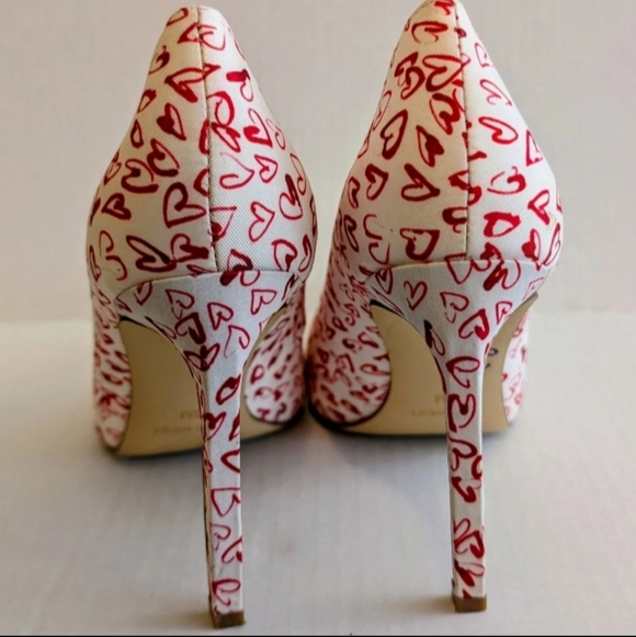 Nine West Heart Patterned Red and White Women's Heels - Picture 4 of 6